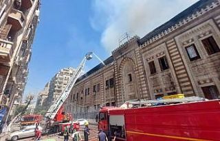 Mısır’da bakanlık binasında yangın