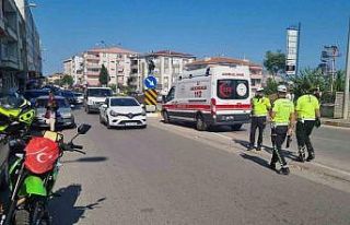 Motosiklet sürücüsüne çarpıp kaçtı