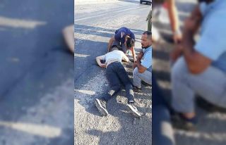 Motosikletten düşen sürücü yaralandı