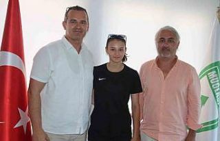 Muğlaspor Voleybol ’un iki yeteneği transfer oldu