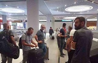 Nijer’deki Türk vatandaşları özel seferle İstanbul’a...