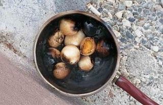 Ocakta unutulan yumurtalar itfaiye ve polisi alarma...