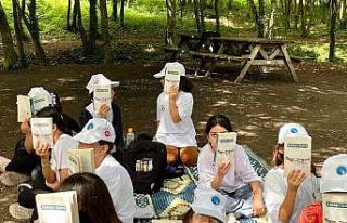 Öğrenciler rotayı kitap okuyama çevirdi