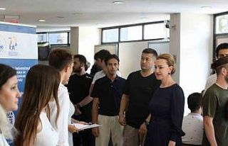 Okul birincilerinin gözdesi DEÜ oldu