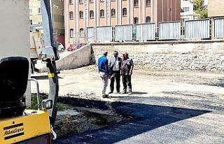 Okullarda asfaltlama çalışmaları başladı