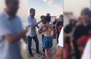 Öldü sandığı oğlunun yürüyerek geldiğini...