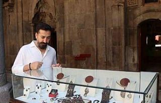 Oltu taşı takıları görücüye çıktı, görenler...