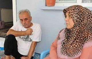 Önce maaşı kesildi sonra depremde evlatlarını...