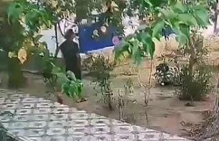 Önce yemek yedi, sonra paraları çaldı