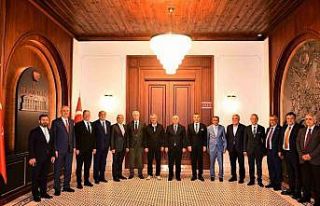 OSBÜK Başkanı Memiş Kütükcü, Vali Aziz Yıldırım’ı...