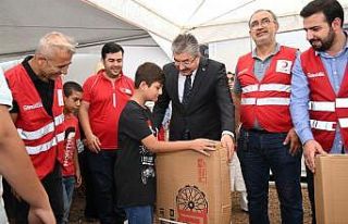 Osmaniye’de depremzede çocuklara bisiklet