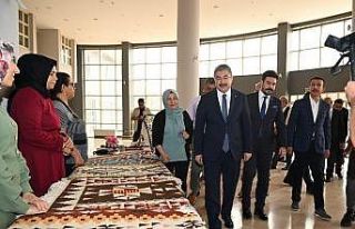 Osmaniye’de yöresel kilim dokuma sergisi