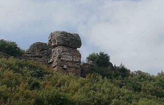 Osmanlı’dan kalan tarihi kale ilgi bekliyor