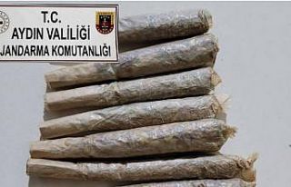 Otobüste seyahat ederken uyuşturucu ile yakalandılar