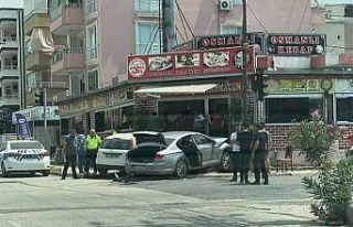 Otomobiller çarpıştı: 2 yaralı