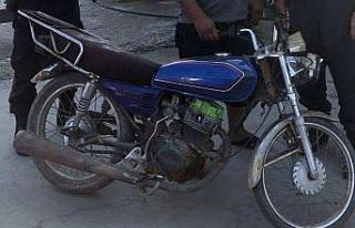 Otoparktan 3 motosiklet çalan şüpheliler yakalandı