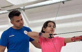 (ÖZEL) Minik okçular Mete Gazoz’u örnek alıyor