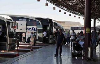 (ÖZEL) Yaz sezonunda Eskişehir otogarında beklenen...