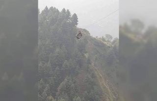 Pakistan’da 8 kişiyi taşıyan teleferik 274 metre...