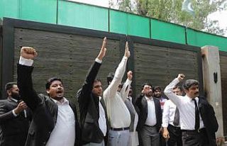 Pakistan’ın eski Başbakanı Imran Khan tutuklandı