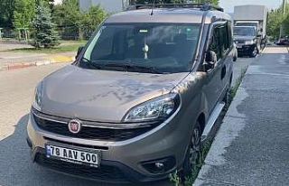 Park halindeki hafif ticari araç kurşunlandı