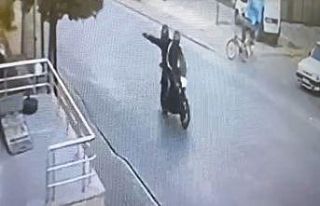 Park halindeki otomobiller böyle kurşunlandı