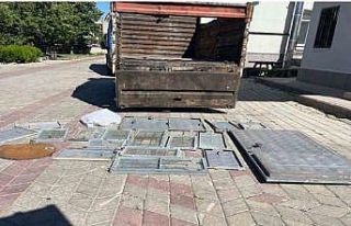 Patpatla hırsızlık yapan şahıslar güvenlik kamerası...