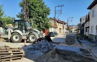 Pazaryeri’nde kilit parke taş uygulaması