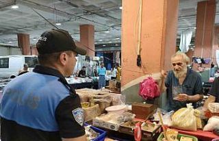 Polis, pazar esnafını dolandırıcılık ve yankesicilik...