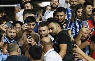 Portekizli yıldız Kevin Rodrigues galibiyet sevincini...