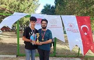 Roket fırlatıp şampiyon oldular