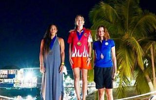 Şahika Ercümen’den iki altın madalya