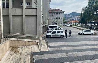 Sahte bankacılar vatandaşın 100 bin lirasını...