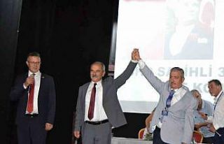 Salihli CHP’de başkan değişmedi