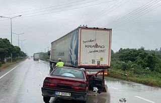 Samsun’da otomobil tıra arkadan çarptı: 1 ölü,...