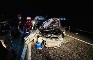 Şanlıurfa’da hafif ticari araç traktöre arkadan...