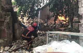 Şanlıurfa’da klima motoru yangına neden oldu