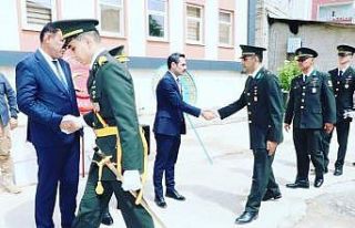 Şemdinli ve Derecik’te Zafer Bayramı coşkuyla...