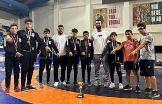 Seydikemer’in genç pehlivanları 7 madalya ile...