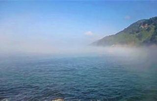 Sıcaklıkların düşmesiyle birlikte denizin üzerinde...