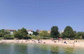 Sıcaktan bunalanlar Yeşilköy Sahiline koştu