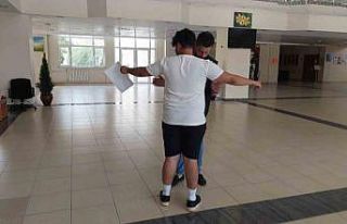 Sınava kıl payı yetiştiler