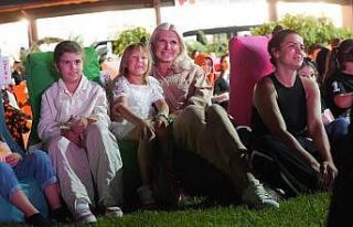 Sinema Günlerinde "Mavi Boncuk’’ adlı oyun...