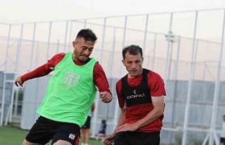 Sivasspor günü çift idmanla tamamladı