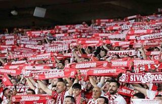 Sivasspor taraftarı takımını yalnız bırakıyor