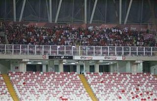Sivassporlu taraftarlar Samsunspor maçına ilgi göstermedi