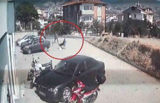 Sokak köpeklerinin saldırdığı çocuk babası...