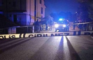 Sokak ortasında tartıştığı kişiyi tabancayla...