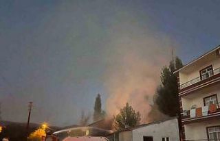 Solhan’da  ahır yangını