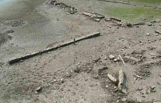 Sular çekildi, tarihi Şamlar Mahallesi’ndeki asırlık...